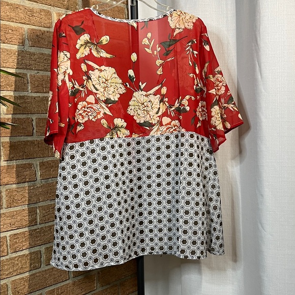 Mixed pattern tie-front casual top - XL fits like a large - Picture 4 of 5